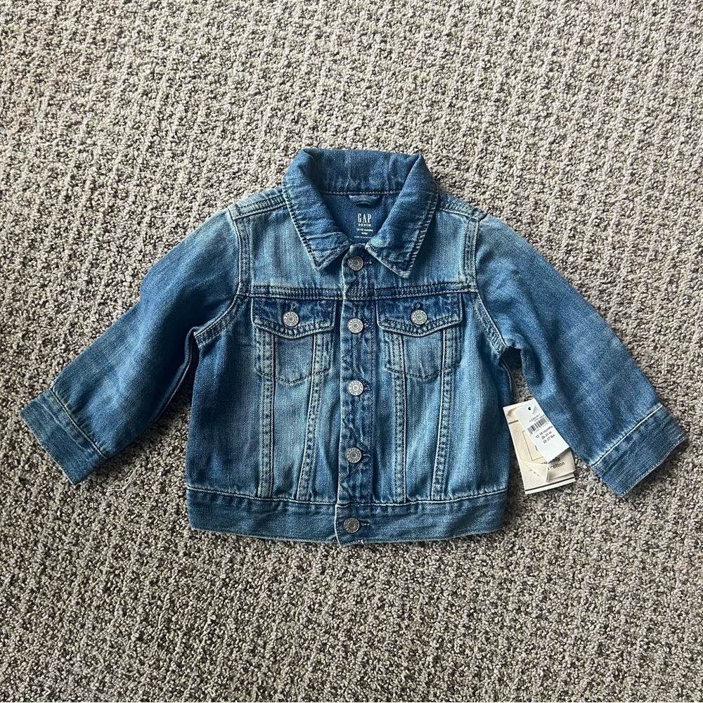 GAP DENIM JEAN JACKET  SIZE 12 -18 MONTHS NEW